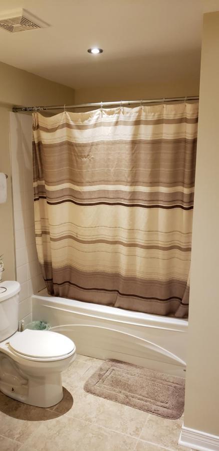 Lovely Guest Entire Apartment Minutes From Ottawa Airport Exteriör bild