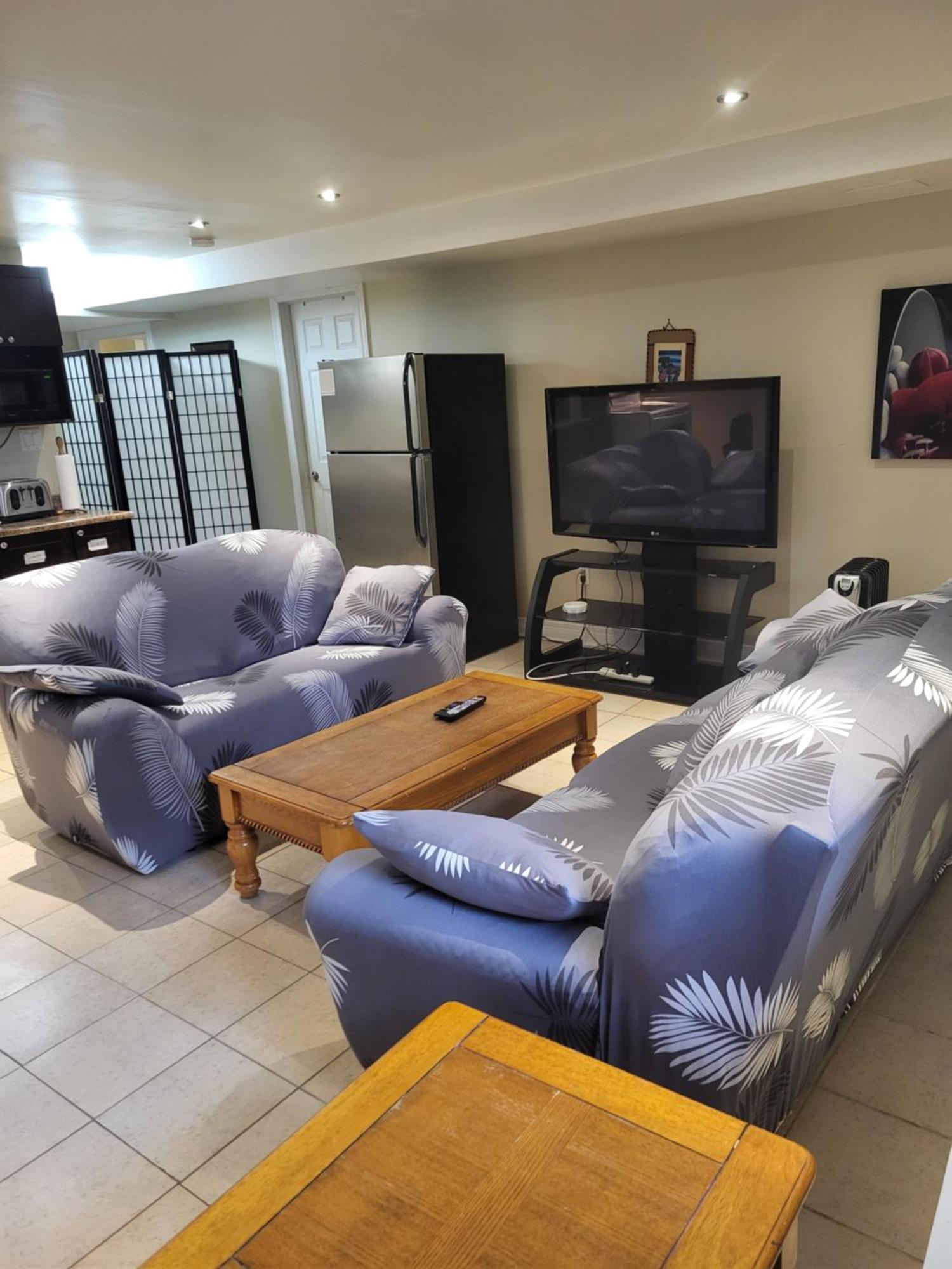 Lovely Guest Entire Apartment Minutes From Ottawa Airport Exteriör bild