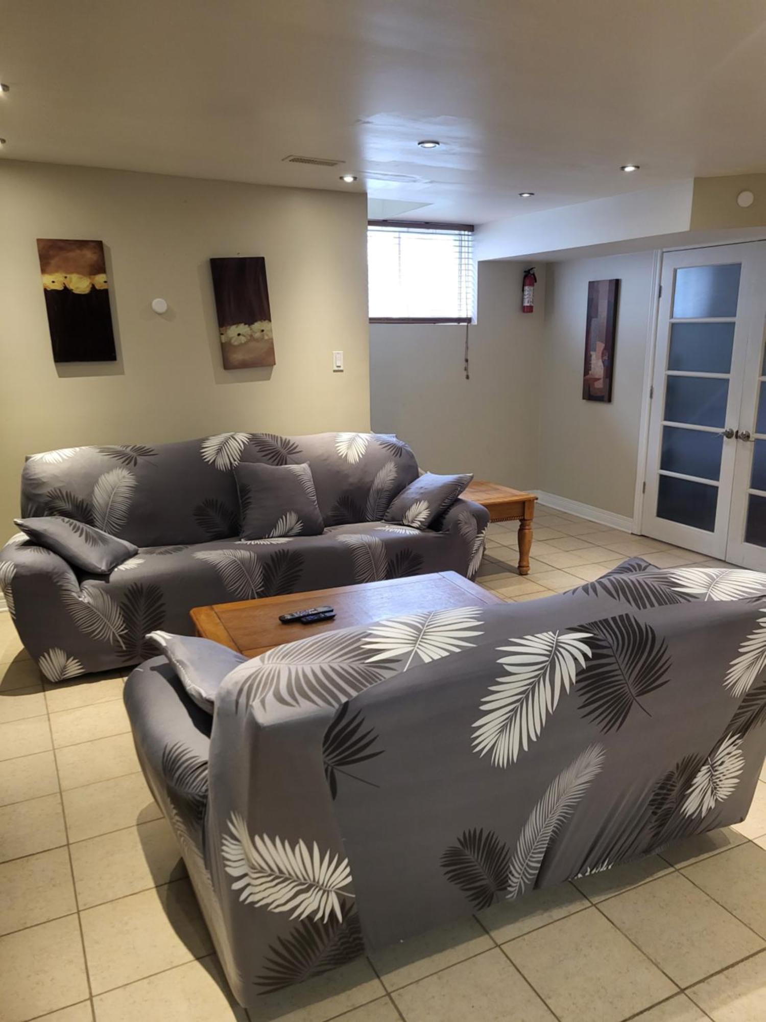 Lovely Guest Entire Apartment Minutes From Ottawa Airport Exteriör bild